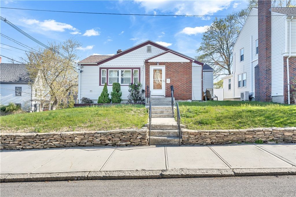 90 Woodbine Street, Providence, RI 02906