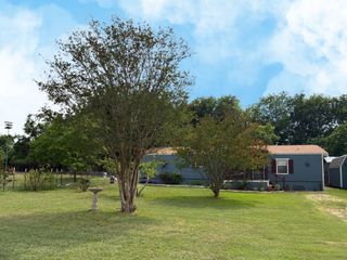 1425 N Agnes Wills Road, Bruceville, TX 76630