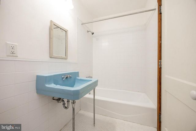 22 BERTOLET SCHOOL RD, Spring City, PA 19475