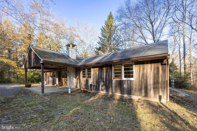 22 BERTOLET SCHOOL RD, Spring City, PA 19475