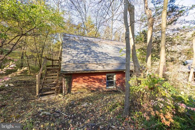 22 BERTOLET SCHOOL RD, Spring City, PA 19475