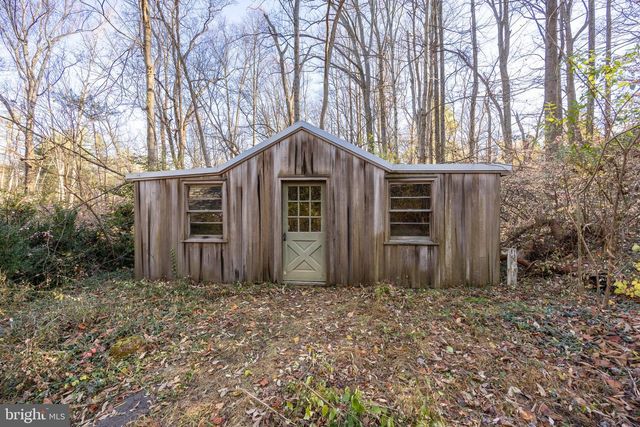 22 BERTOLET SCHOOL RD, Spring City, PA 19475