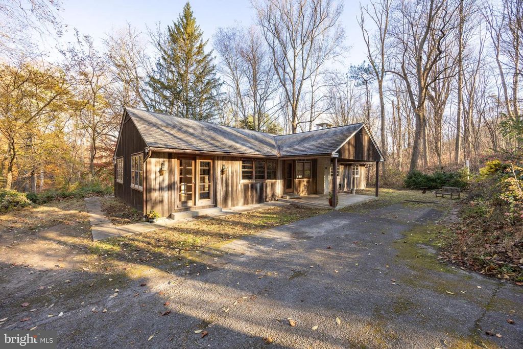 22 BERTOLET SCHOOL RD, Spring City, PA 19475