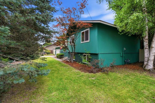 1612 E 49th Ave, Spokane, WA 99223