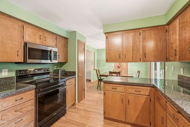 1612 E 49th Ave, Spokane, WA 99223