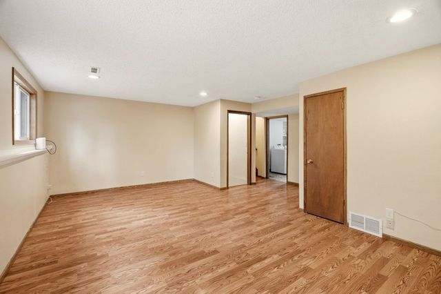 1612 E 49th Ave, Spokane, WA 99223