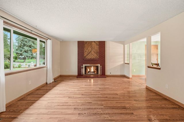 1612 E 49th Ave, Spokane, WA 99223
