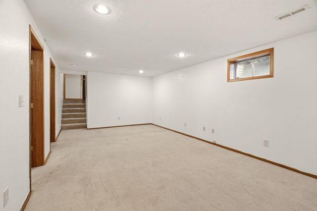 1612 E 49th Ave, Spokane, WA 99223