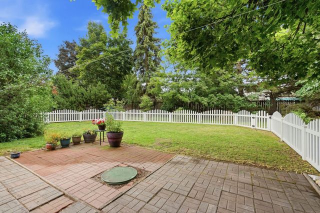1612 E 49th Ave, Spokane, WA 99223