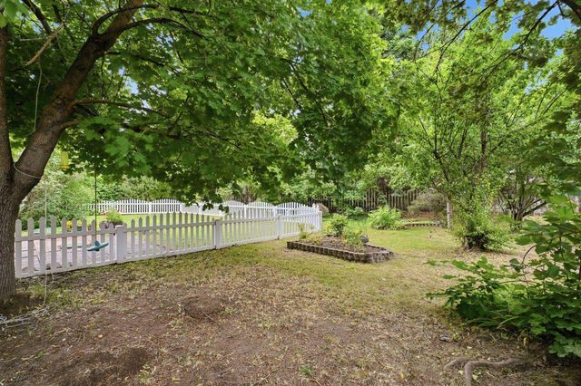 1612 E 49th Ave, Spokane, WA 99223