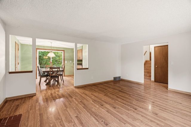 1612 E 49th Ave, Spokane, WA 99223