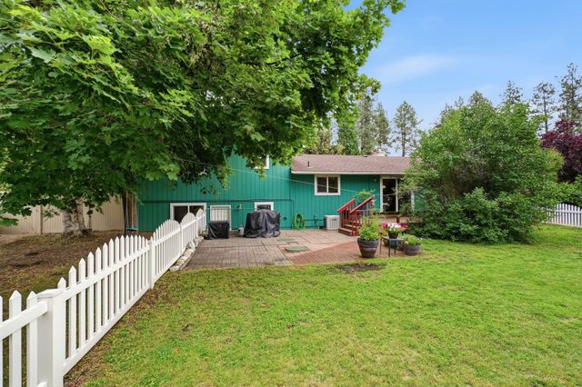 1612 E 49th Ave, Spokane, WA 99223