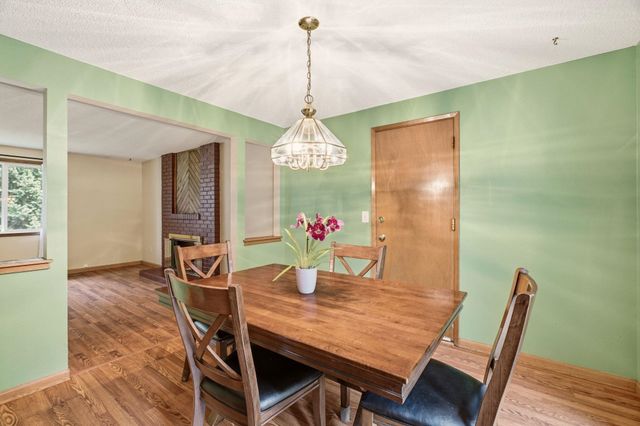 1612 E 49th Ave, Spokane, WA 99223