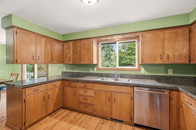 1612 E 49th Ave, Spokane, WA 99223