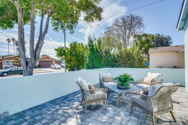 2210 Stebbins Avenue, Santa Clara, CA 95051
