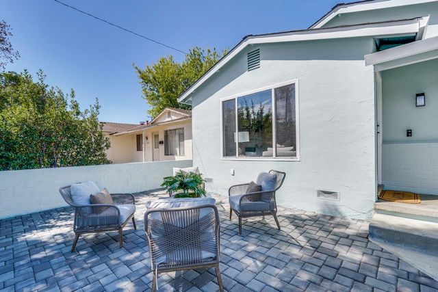 2210 Stebbins Avenue, Santa Clara, CA 95051
