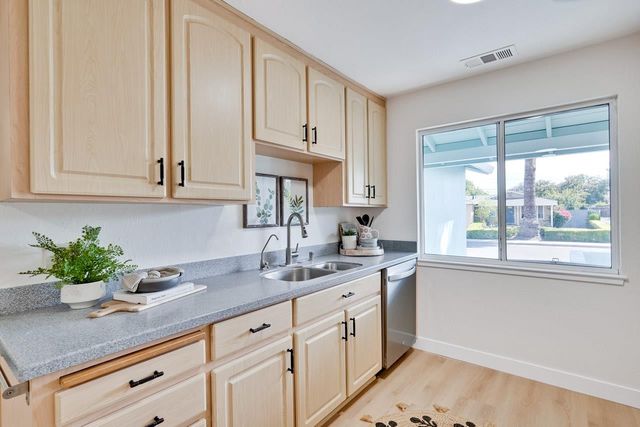 2210 Stebbins Avenue, Santa Clara, CA 95051