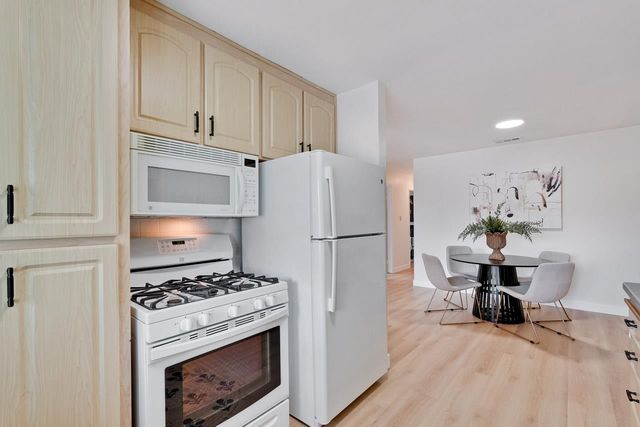 2210 Stebbins Avenue, Santa Clara, CA 95051