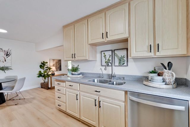 2210 Stebbins Avenue, Santa Clara, CA 95051