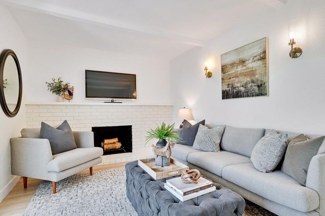 2210 Stebbins Avenue, Santa Clara, CA 95051