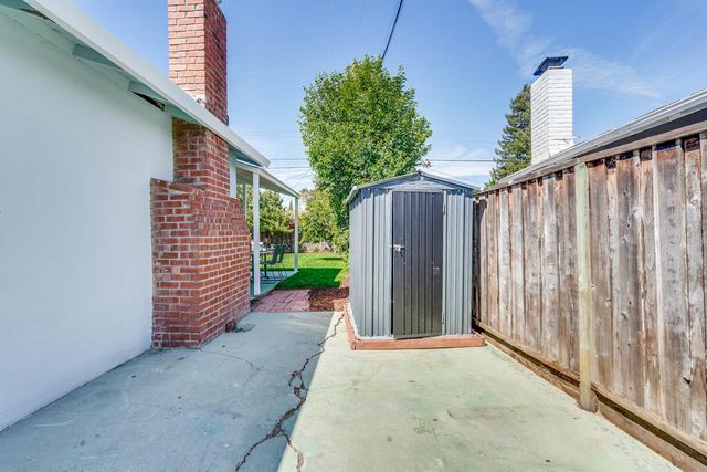 2210 Stebbins Avenue, Santa Clara, CA 95051