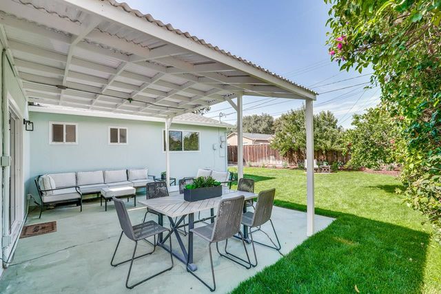 2210 Stebbins Avenue, Santa Clara, CA 95051