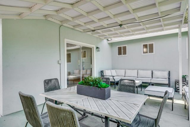 2210 Stebbins Avenue, Santa Clara, CA 95051