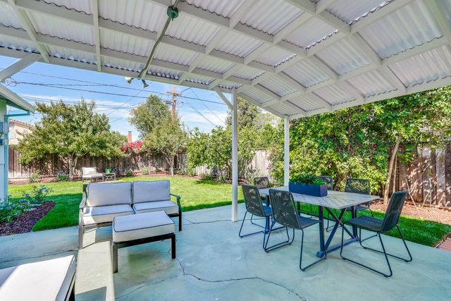 2210 Stebbins Avenue, Santa Clara, CA 95051