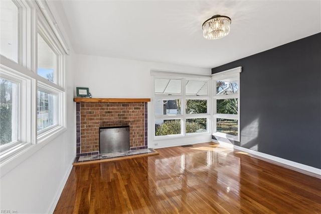 11 Kemper AVE, Newport News, VA 23601