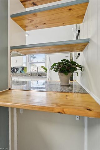 11 Kemper AVE, Newport News, VA 23601