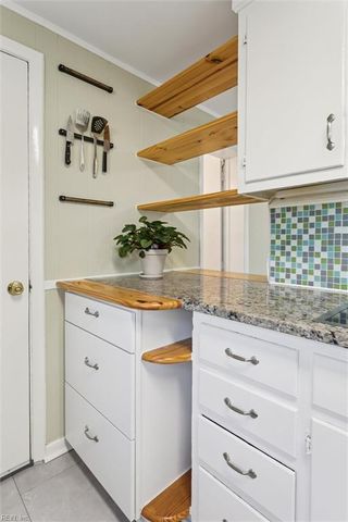 11 Kemper AVE, Newport News, VA 23601