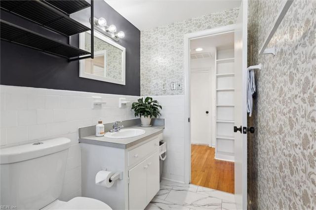 11 Kemper AVE, Newport News, VA 23601