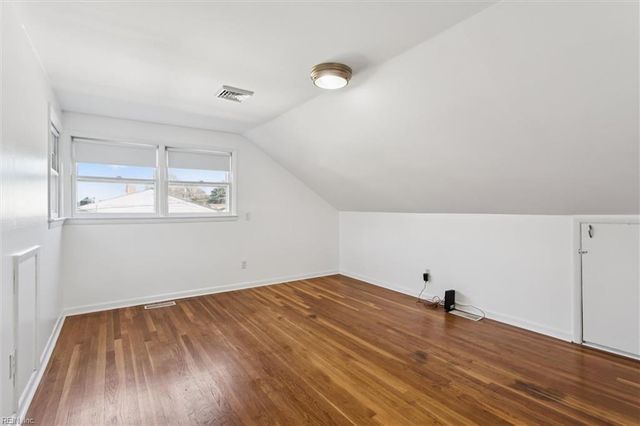 11 Kemper AVE, Newport News, VA 23601