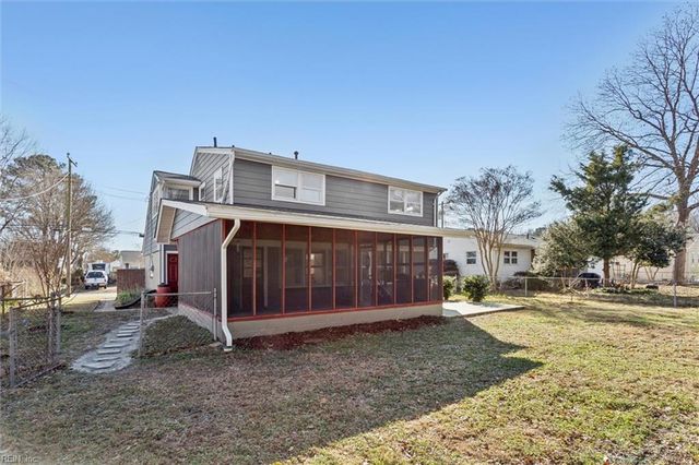 11 Kemper AVE, Newport News, VA 23601