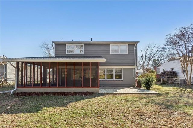 11 Kemper AVE, Newport News, VA 23601