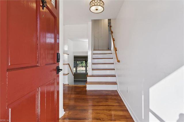 11 Kemper AVE, Newport News, VA 23601