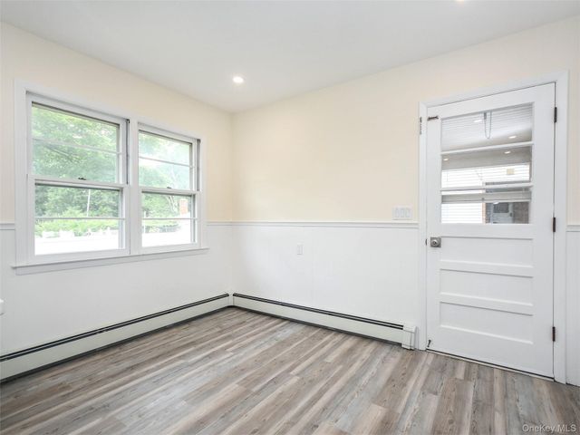 60 Smith Street, Glen Cove, NY 11542