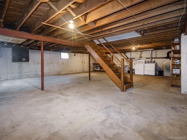60 Smith Street, Glen Cove, NY 11542