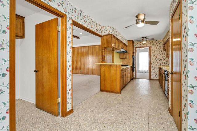 450 Dover Lane, Spring, TX 77373