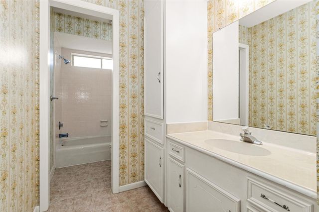 450 Dover Lane, Spring, TX 77373