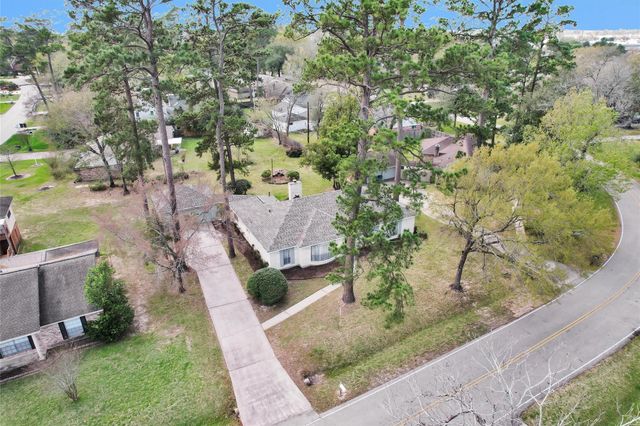 450 Dover Lane, Spring, TX 77373