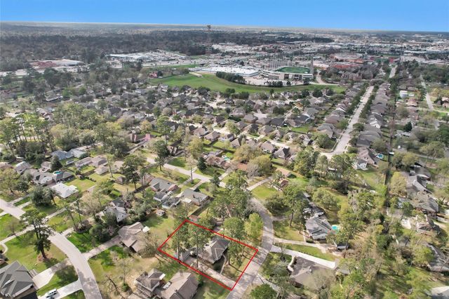 450 Dover Lane, Spring, TX 77373