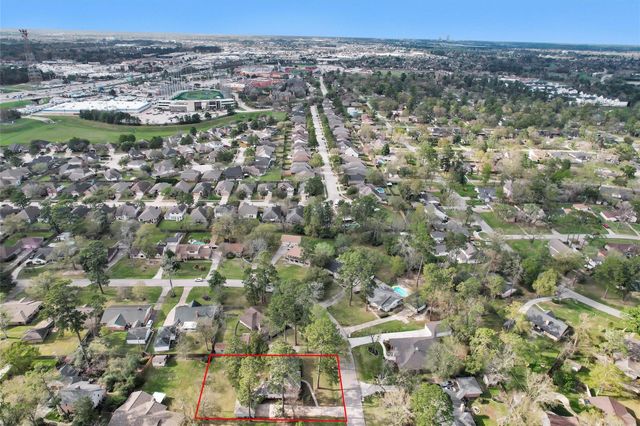 450 Dover Lane, Spring, TX 77373