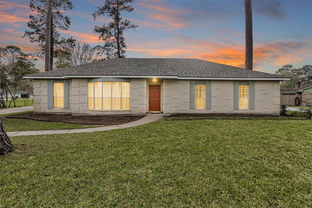 450 Dover Lane, Spring, TX 77373