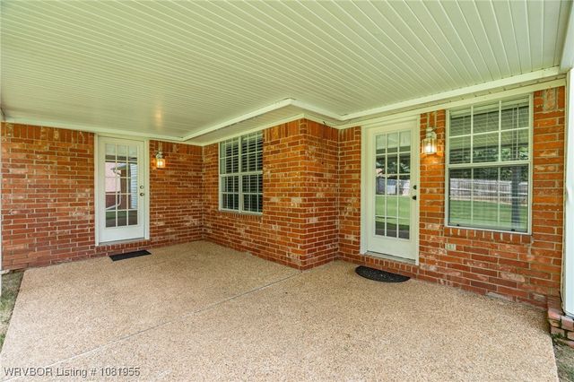 1616 Valley View Street, Van Buren, AR 72956