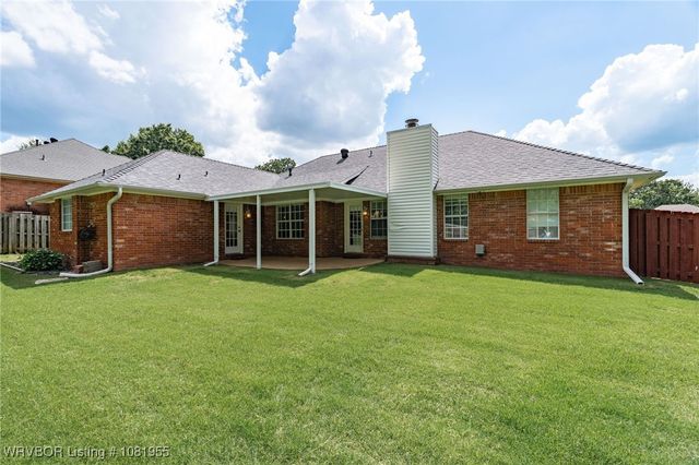 1616 Valley View Street, Van Buren, AR 72956