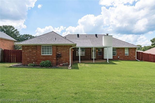 1616 Valley View Street, Van Buren, AR 72956