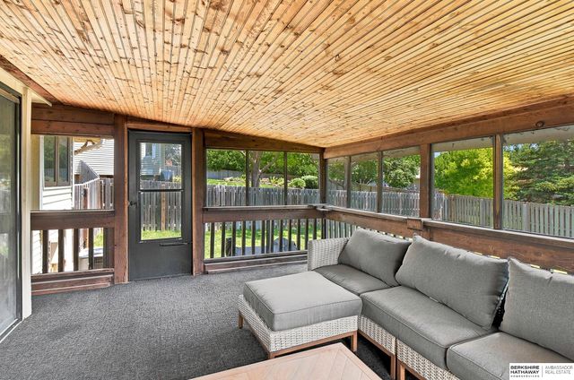 13954 Arbor Circle, Omaha, NE 68144