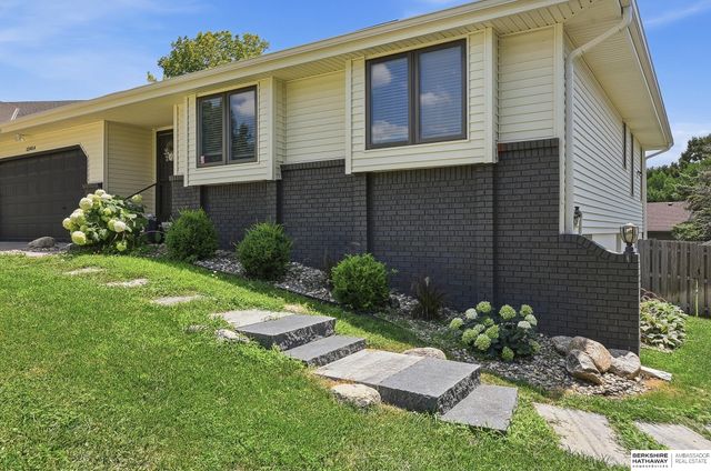 13954 Arbor Circle, Omaha, NE 68144