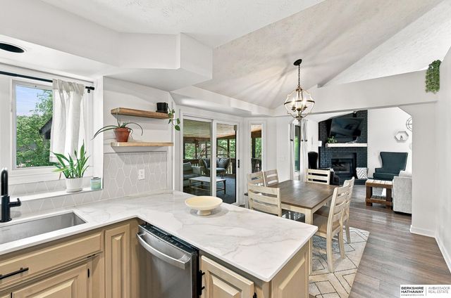 13954 Arbor Circle, Omaha, NE 68144